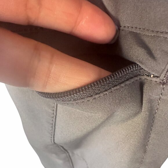 Eddie Bauer Womens Capri Ruched Hiking Pants Gray Sz 2 Stretch Travel 5 Pockets - Picture 8 of 10